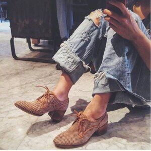 Francesco Morichetti Loafer Women's 9.5 Grey Tan Perforated Suede Heeled Oxford